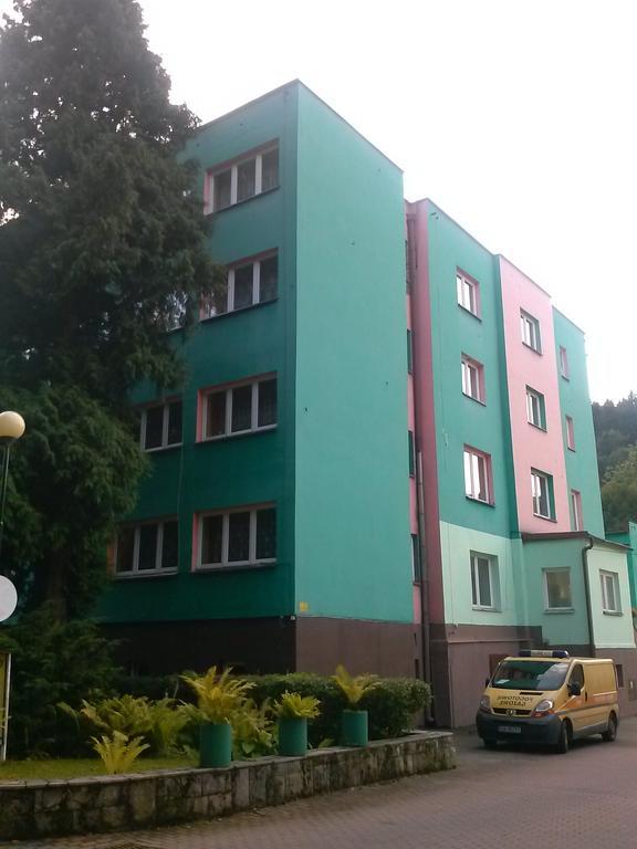 Pod Zielonym Kogutem Hostel Duszniki Zdrój Buitenkant foto