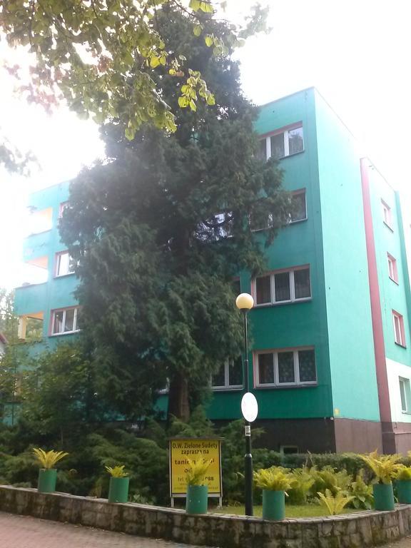 Pod Zielonym Kogutem Hostel Duszniki Zdrój Buitenkant foto