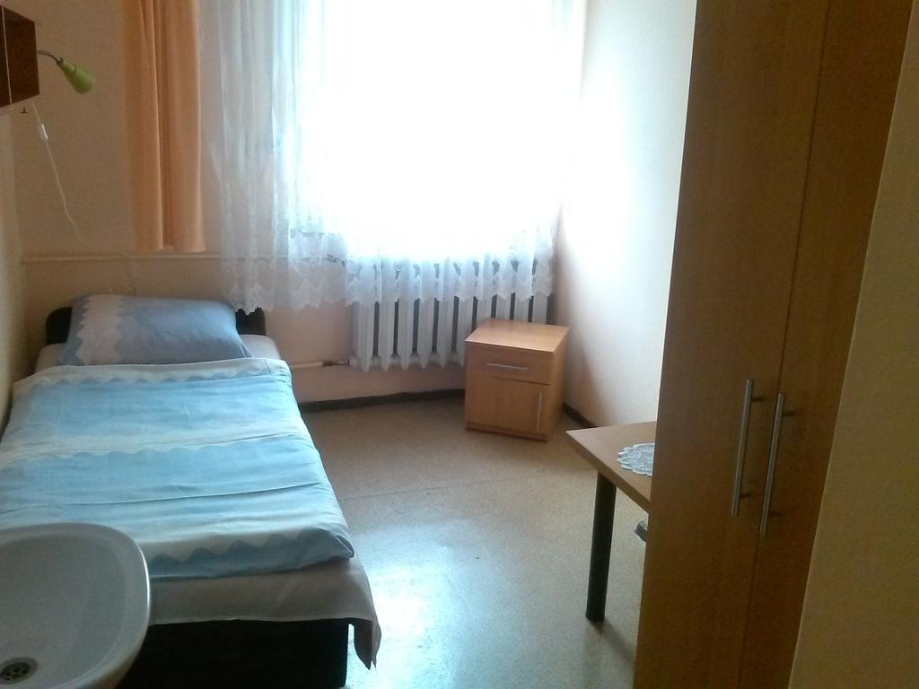 Pod Zielonym Kogutem Hostel Duszniki Zdrój Kamer foto