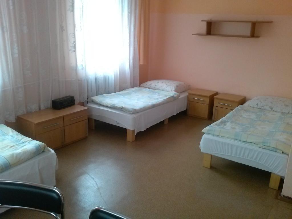 Pod Zielonym Kogutem Hostel Duszniki Zdrój Kamer foto